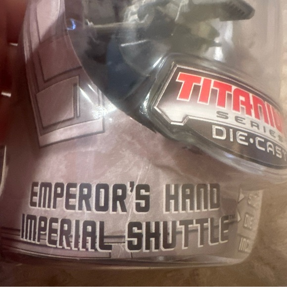 Star Wars MicroMachine EMPEROR’s HAND IMPERIAL SHUTTLE Hasbro Titanium Series - Picture 6 of 9